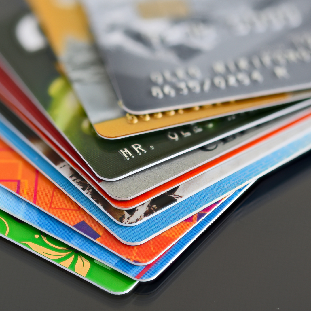 Cartes de crédit sur une table